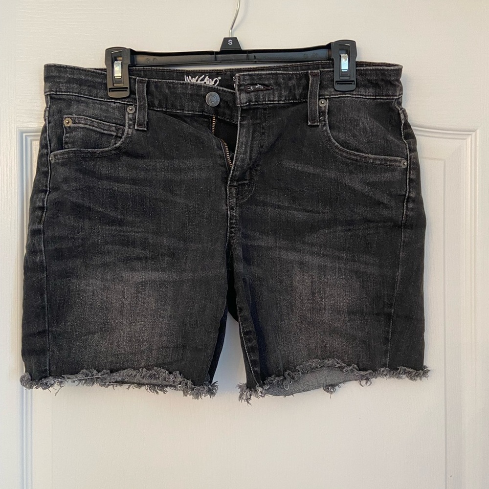 Boyfriend Stretch Black Jean Shorts Size 8 and 29 Waist